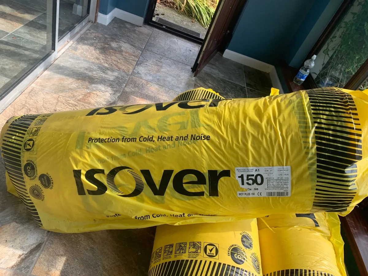 15 ROLLS ISOVER FIBREGLASS INSULATION - Image 1