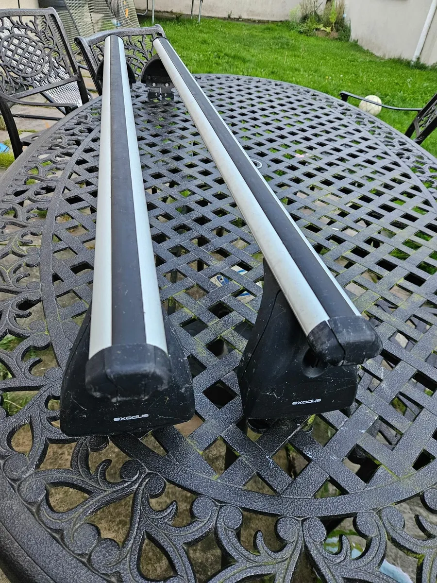 Roof bars (fits Peugeot 5008 year 2009-2017) - Image 1