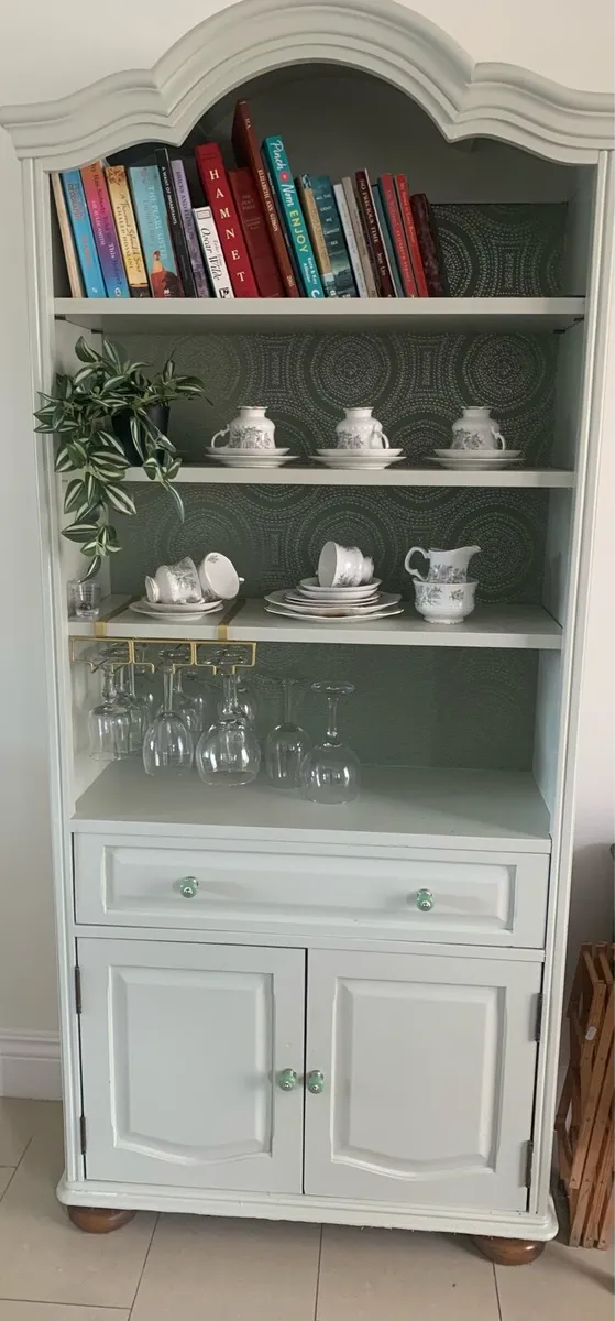 Solid dresser - Upcycled - Image 1