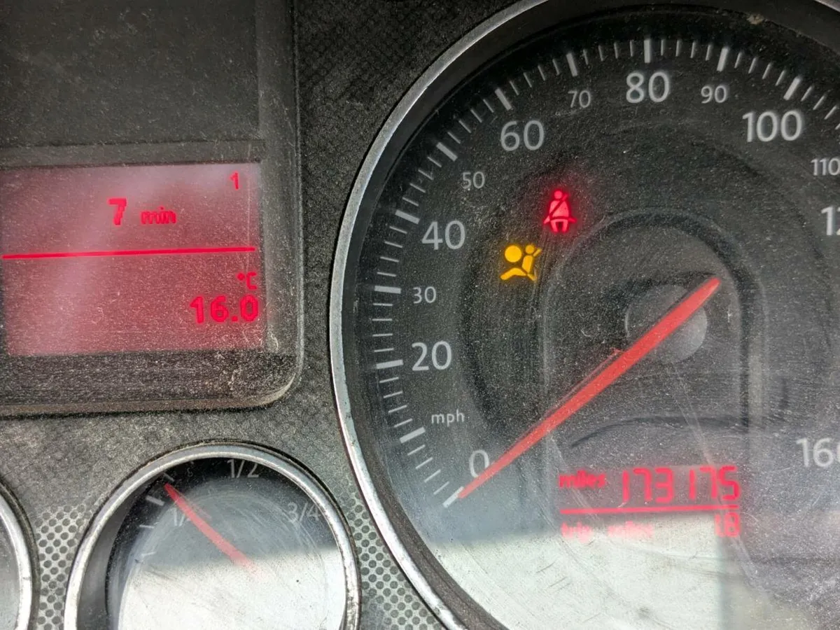 06 Passat (Read Ad) - Image 4