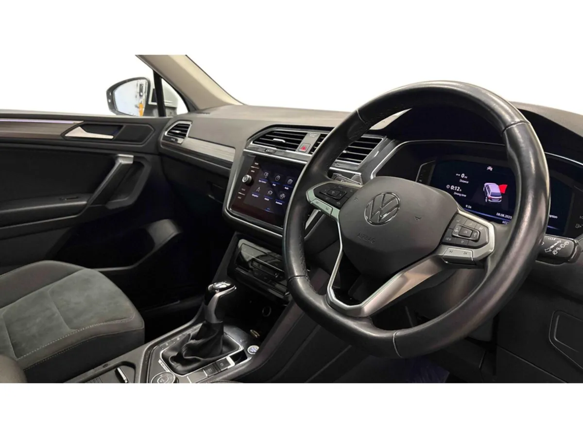 Volkswagen Tiguan ASPACE ELEGNCE TDI ELEGANCE 4MOT - Image 4