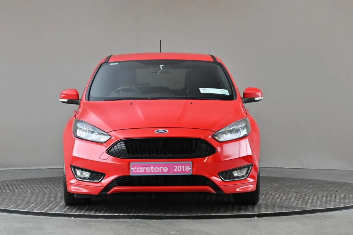 Ford Focus 1.0 St-line Ecoboost 125BHP 6spd - Image 2