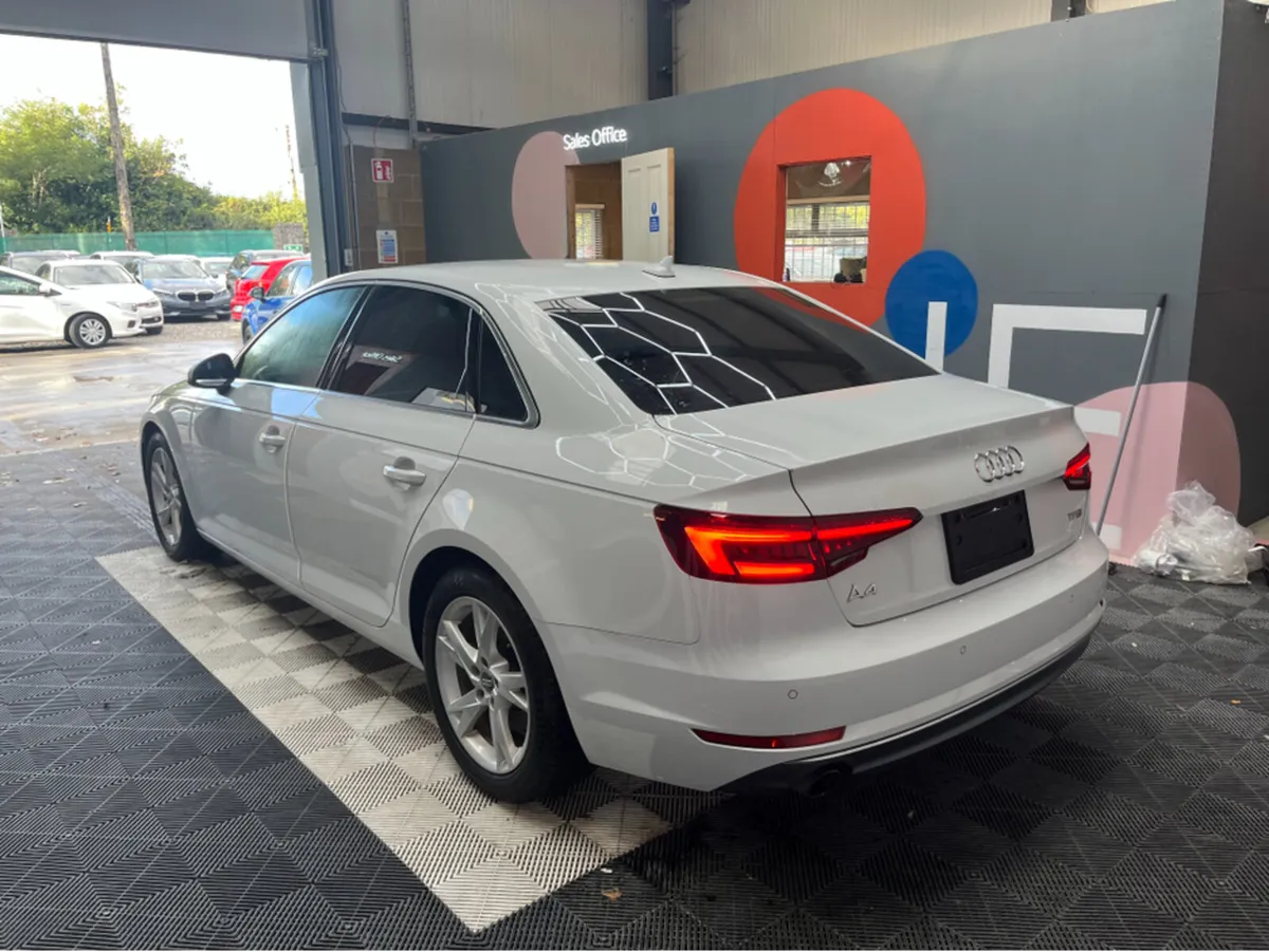 Audi A4 1.4 TFSI / 32k KMs / HEATED SEATS , REVERS - Image 4