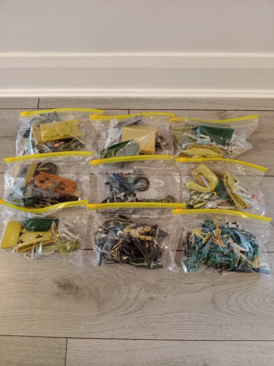 Toy bundle - Image 2