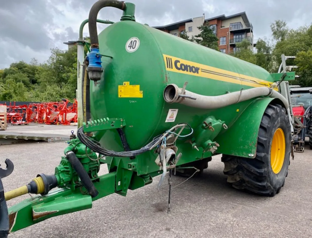 Conor 2500R tanker with trailing Shoe - Image 1