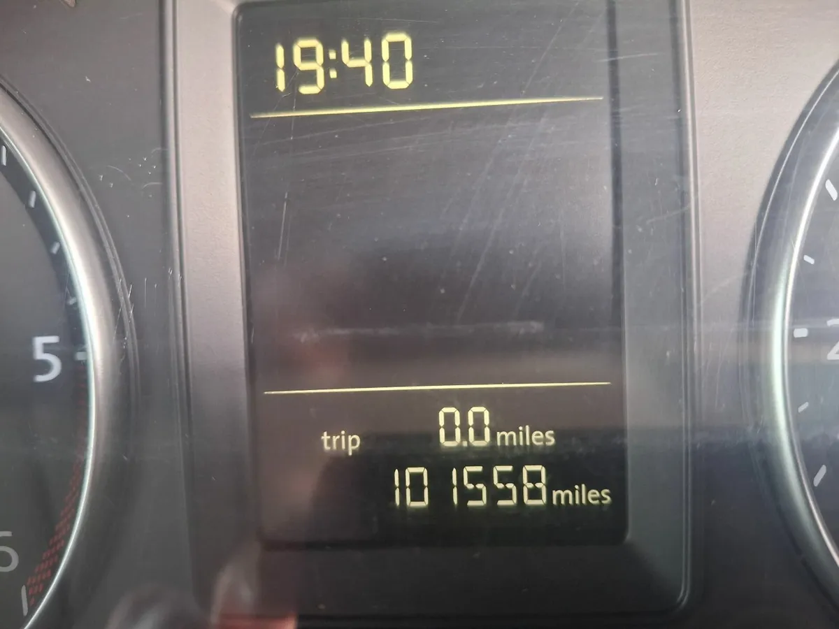 Volkswagen Caddy 2012 (1.6L) - Image 2
