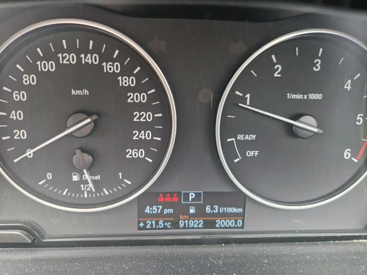 BMW 1 SERIES - Image 3
