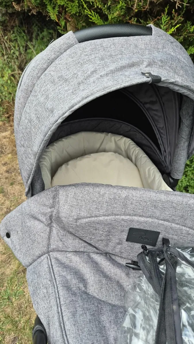 Pram - Image 1