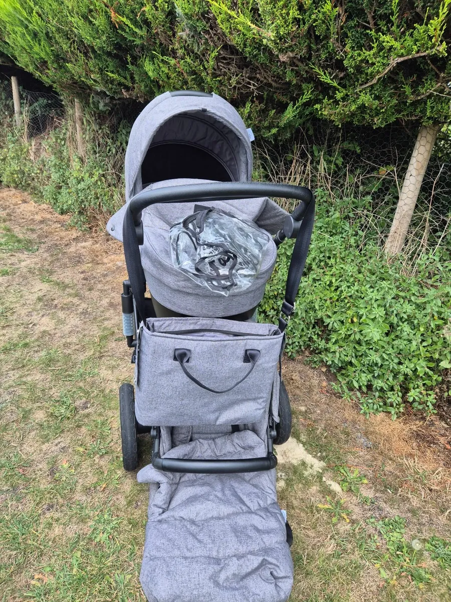 Pram - Image 2