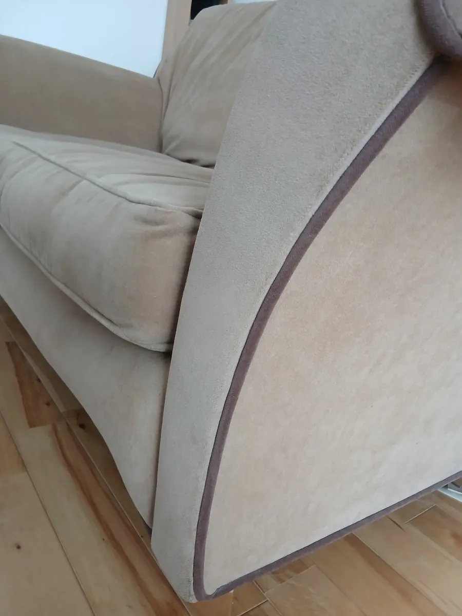 Couch 3 seater. - Image 2