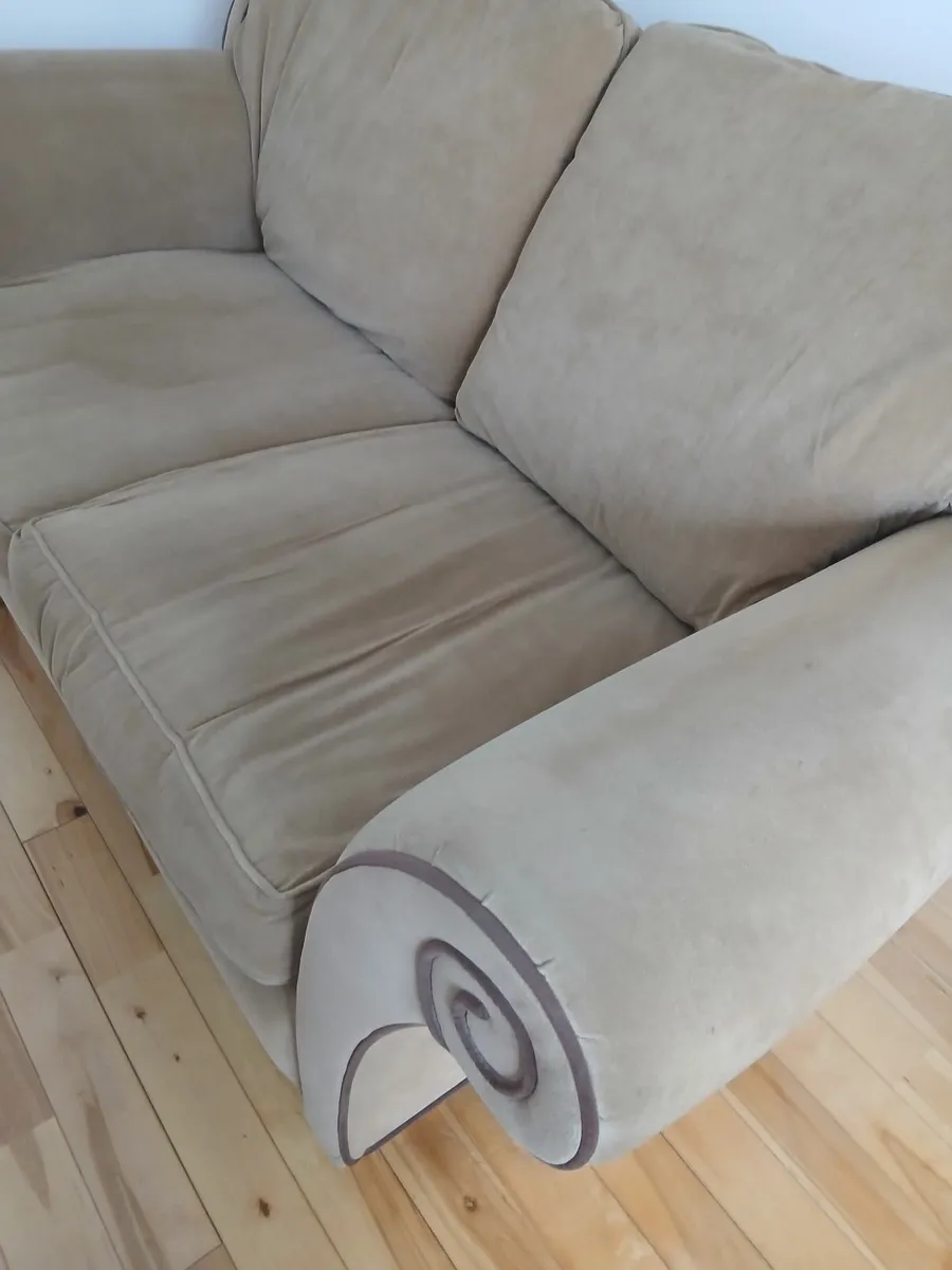Couch 3 seater. - Image 3