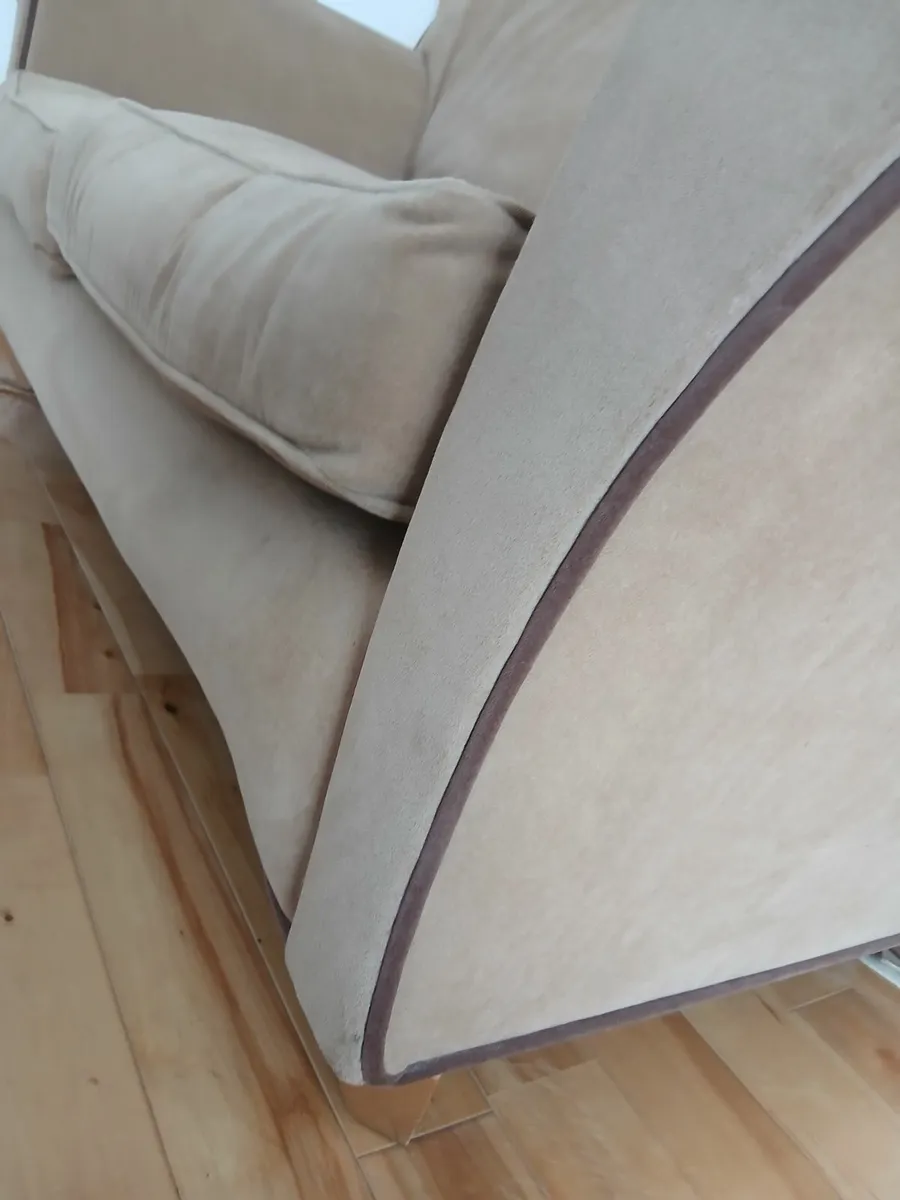 Couch 3 seater. - Image 4