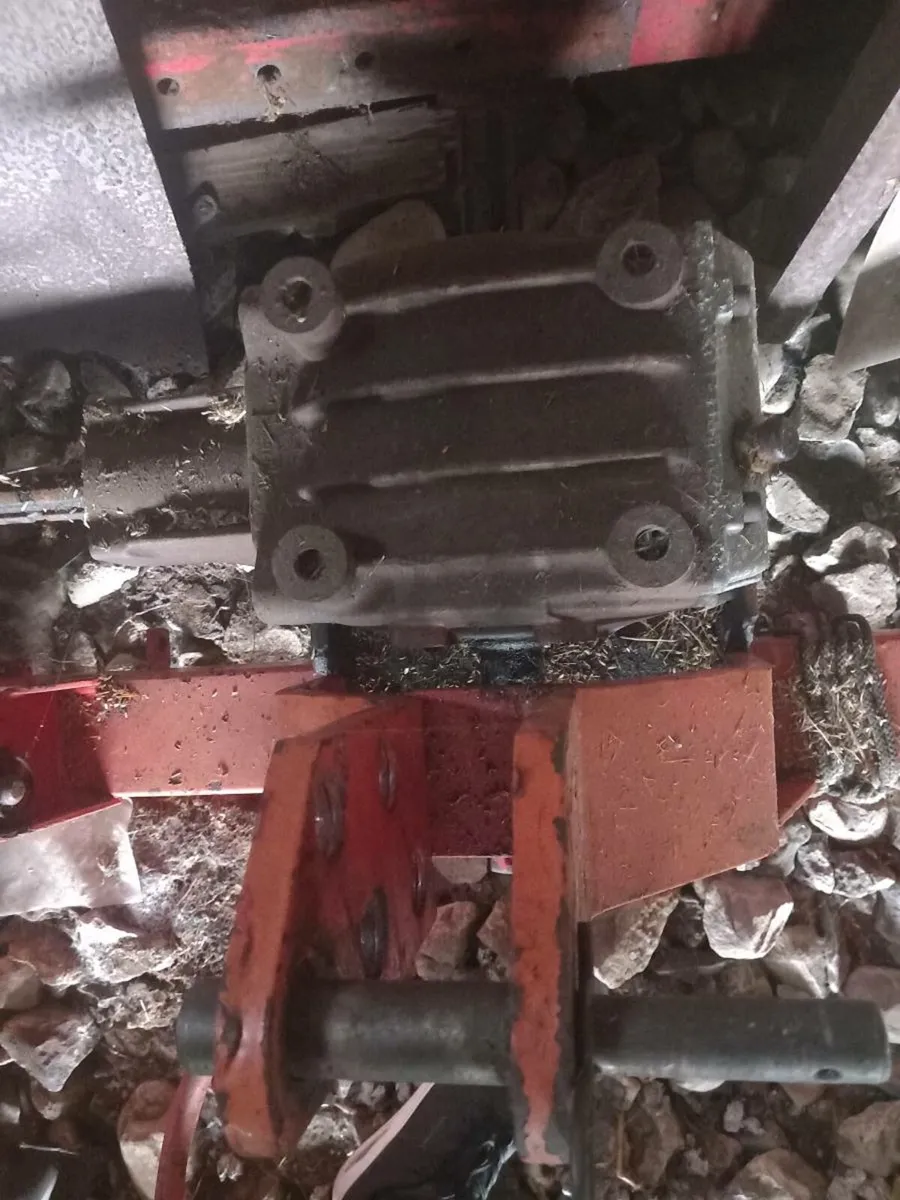 Harvester and Push off Buckrake - Image 4