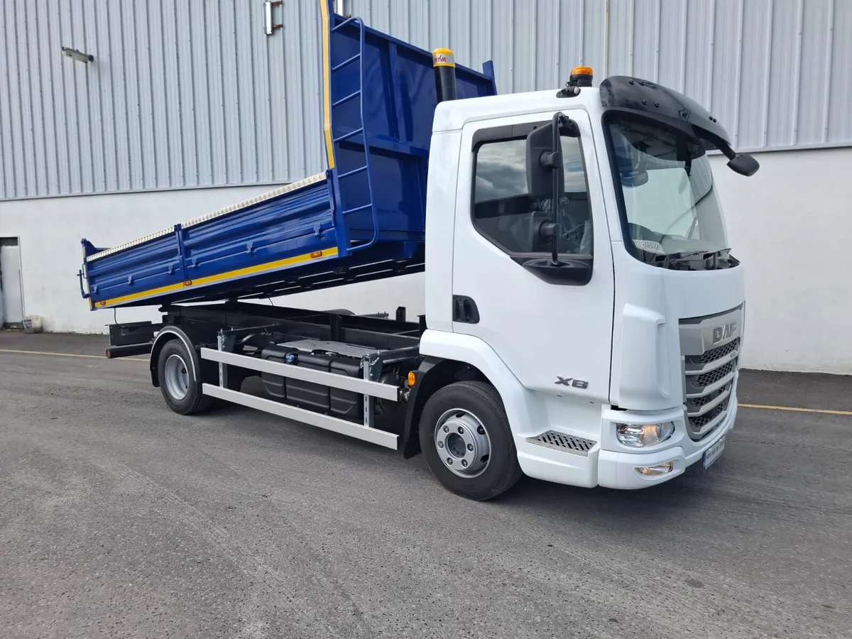 NEW DAF XB 12TON TIPPER IN STOCK - Image 4