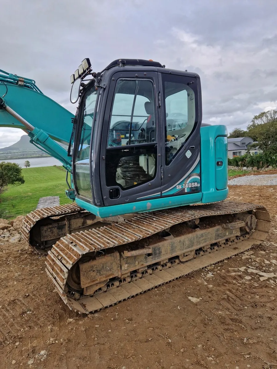 excavator - Image 2