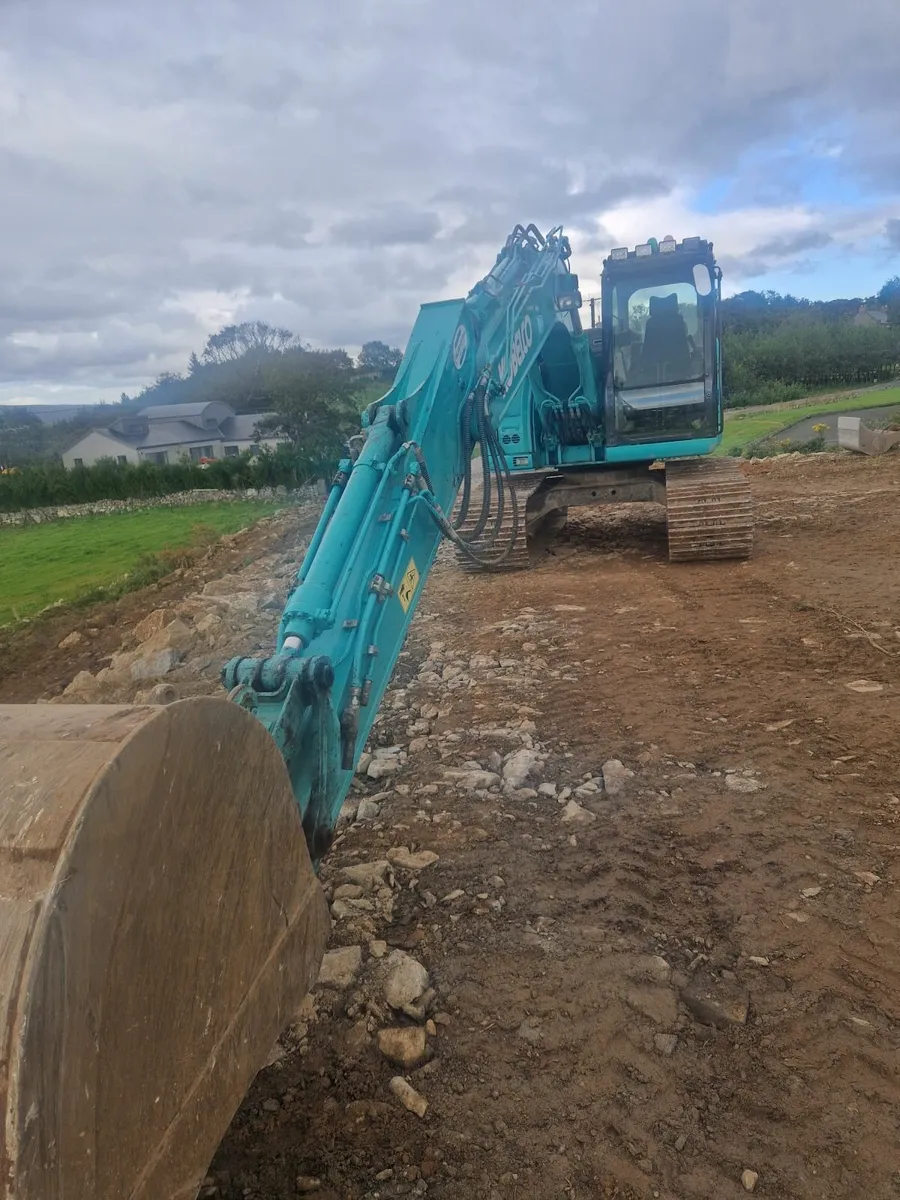 excavator - Image 4