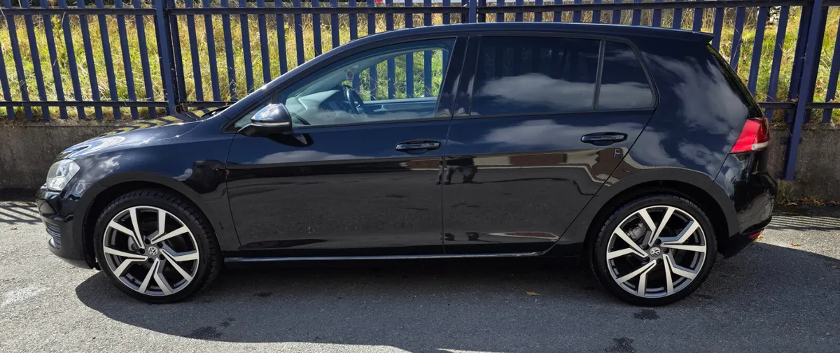 2016 Volkswagen Golf GT - Image 3