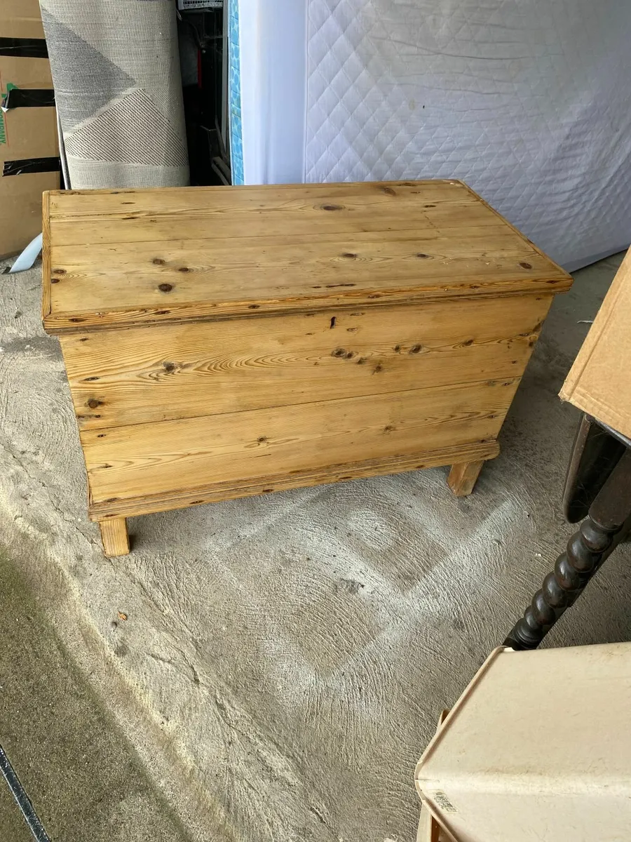 Wooden Chest - Image 4