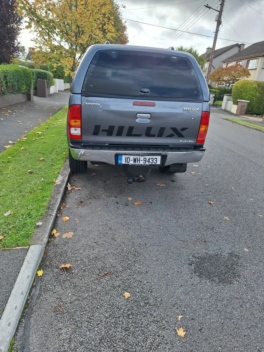 Toyota Hilux 2010 invincible - Image 4