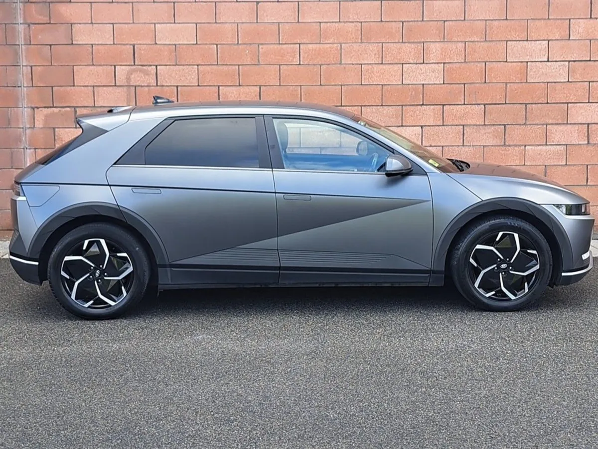 Hyundai Ioniq 5 Executive Plus Model 73 K/wh Batt - Image 4