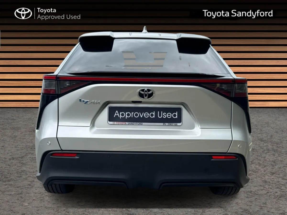 Toyota bZ4X SPORT 11KW EV AUTOMATIC // FULL LEATHE - Image 4