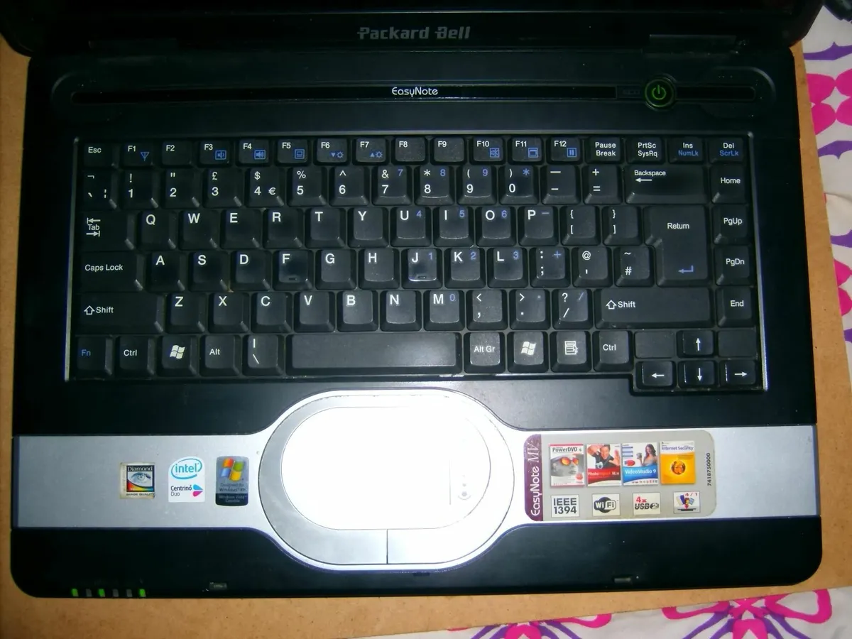 Packer bell laptop - Image 4