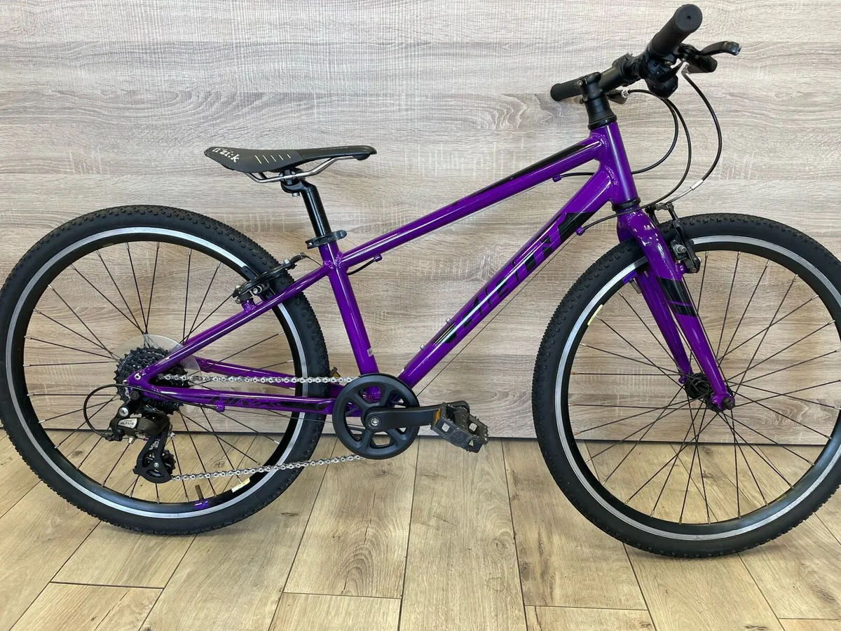 Giant arx (like new) - Image 1