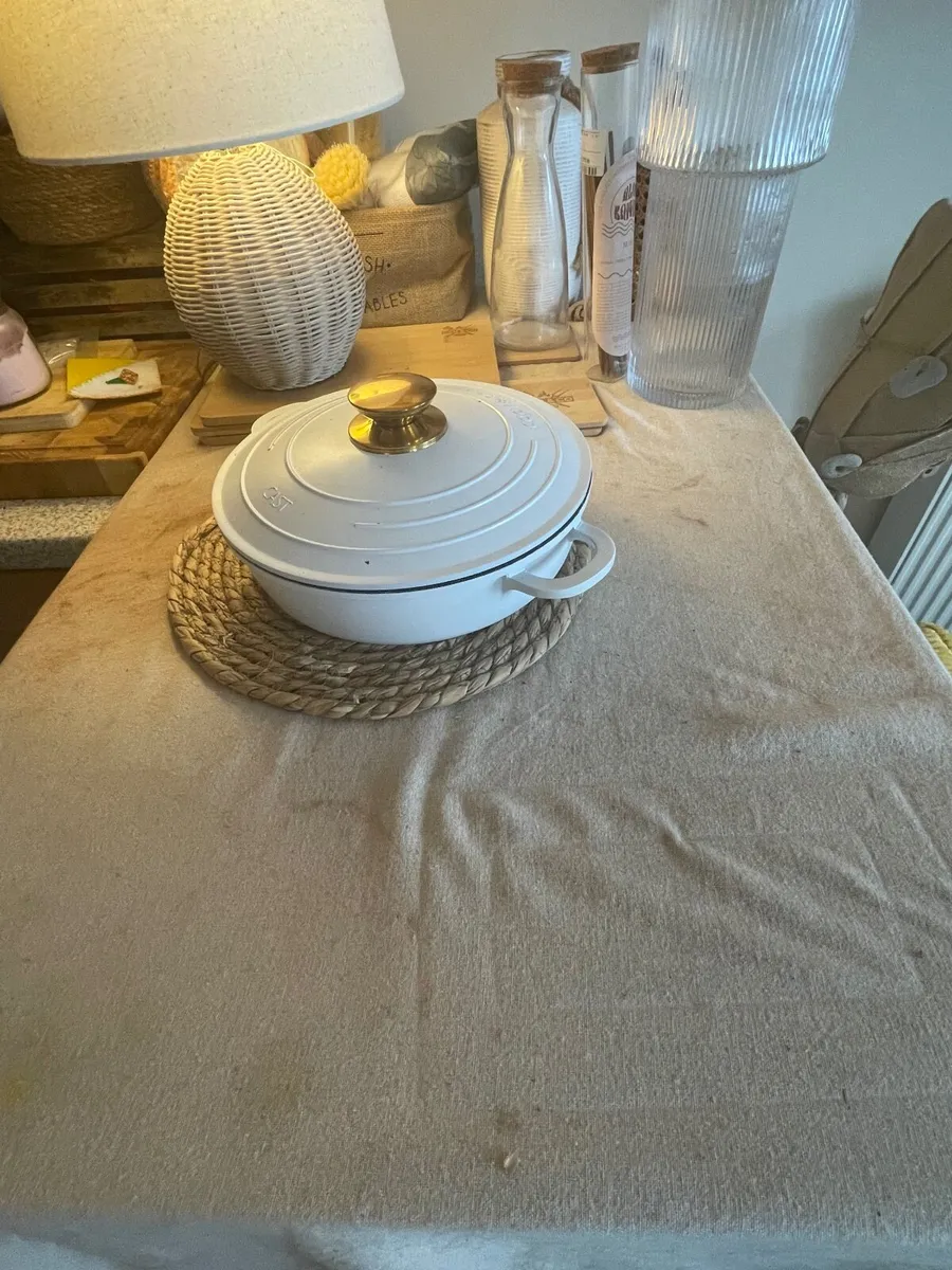 Table living room - Image 2