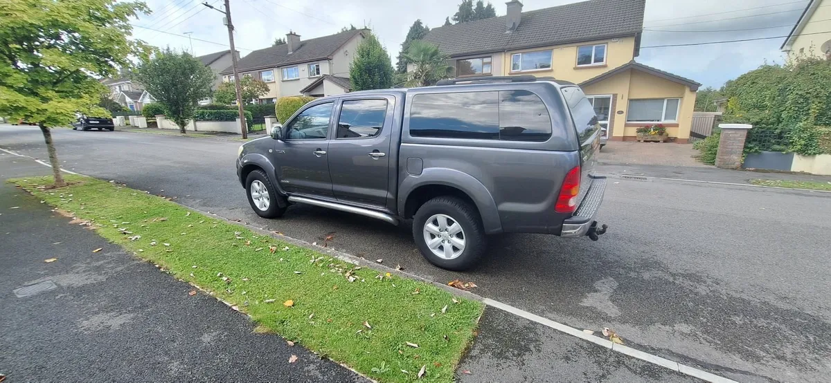 Toyota Hilux 2010 invincible - Image 3