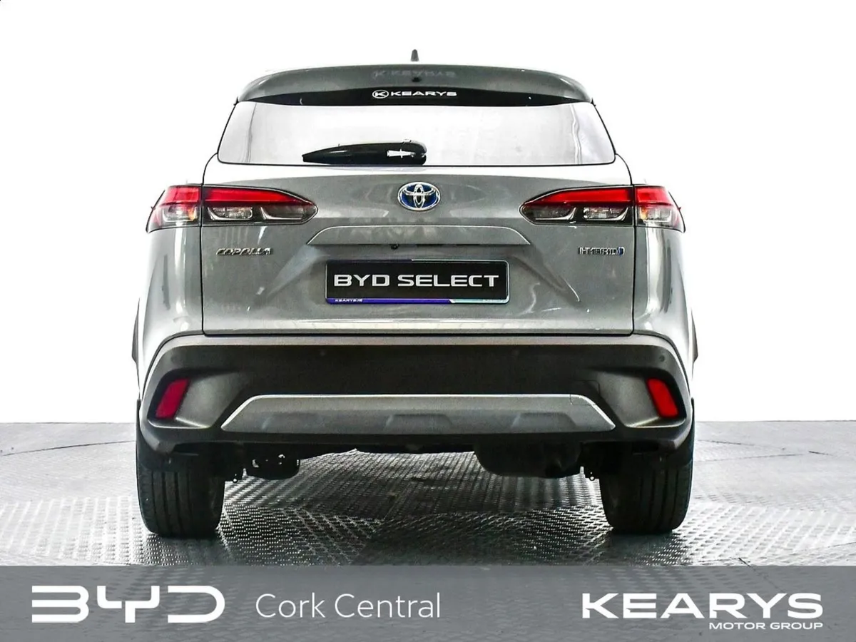 Toyota Corolla Cross 1.8 Hybrid Cross Sol Hatchba - Image 3