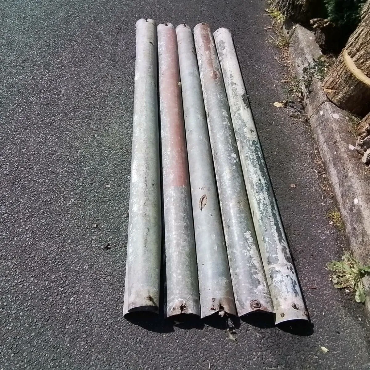 GUTTERING - Image 2