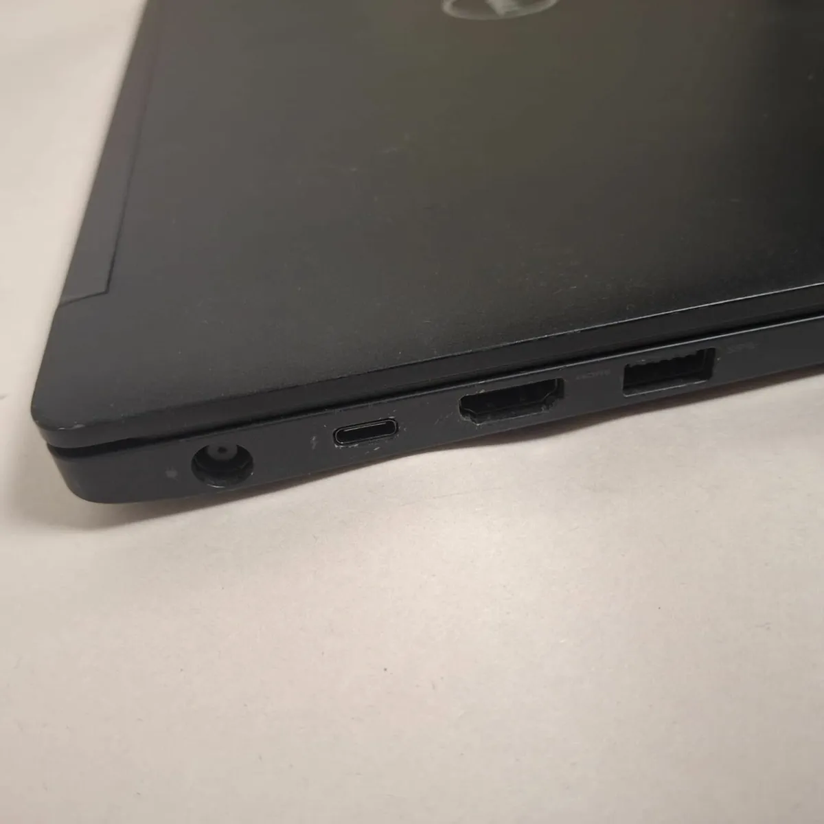 Dell Latitude 7280 Laptop | i5 7th Gen | 8GB RAM | - Image 4