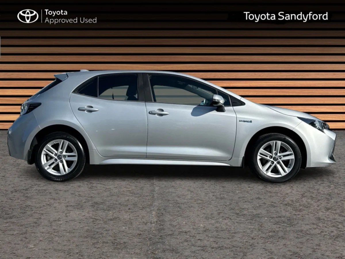 Toyota Corolla HYBRID LUNA HATCHBACK // REAR CAMER - Image 3