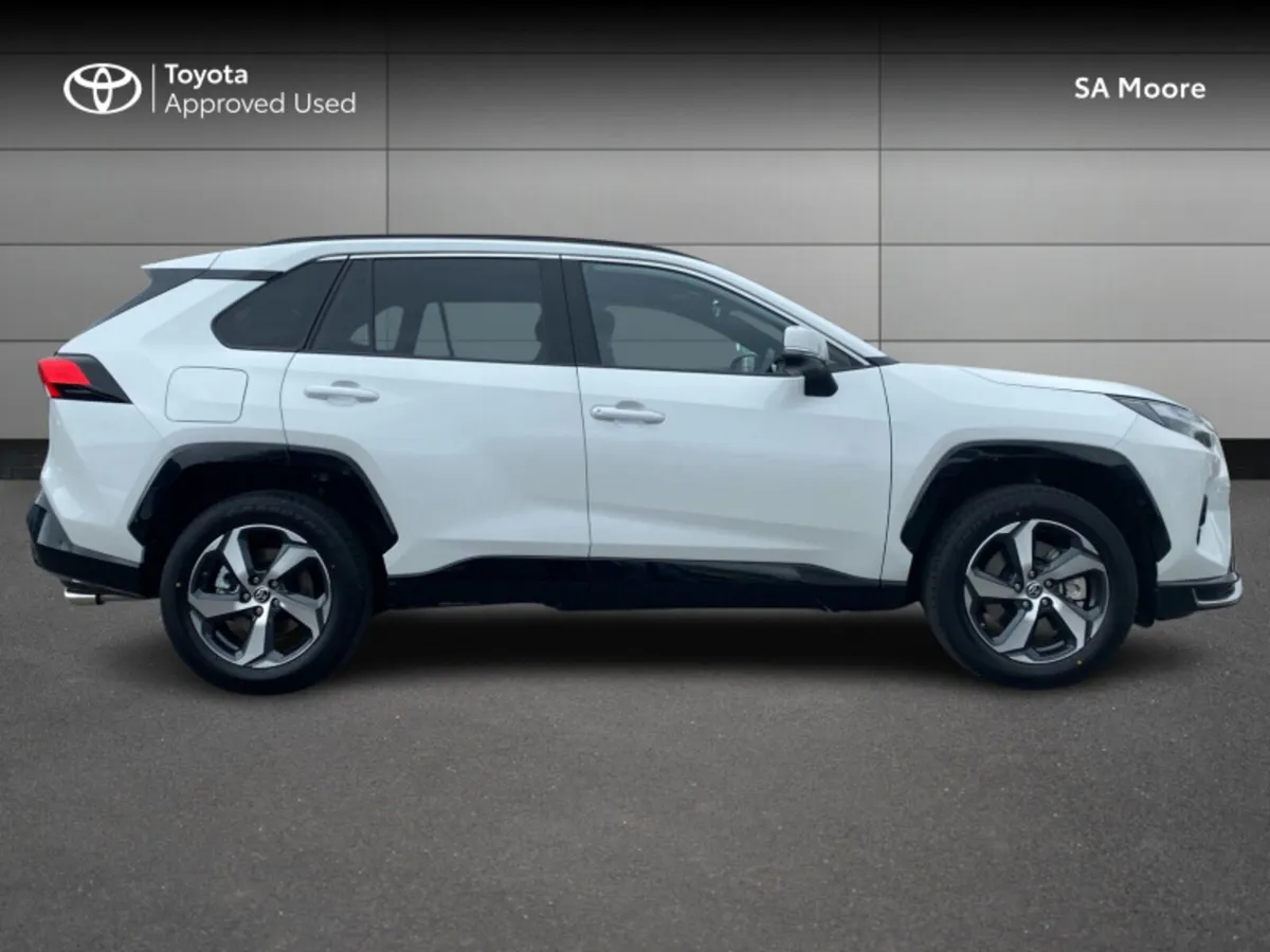Toyota RAV4 PHEV SOL - PLUG IN - Image 3