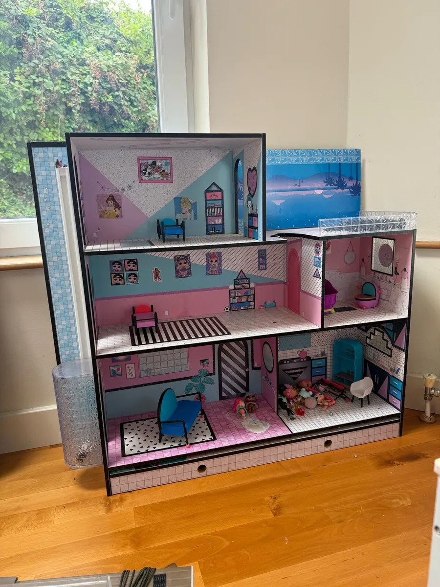 Dolls house - Image 2
