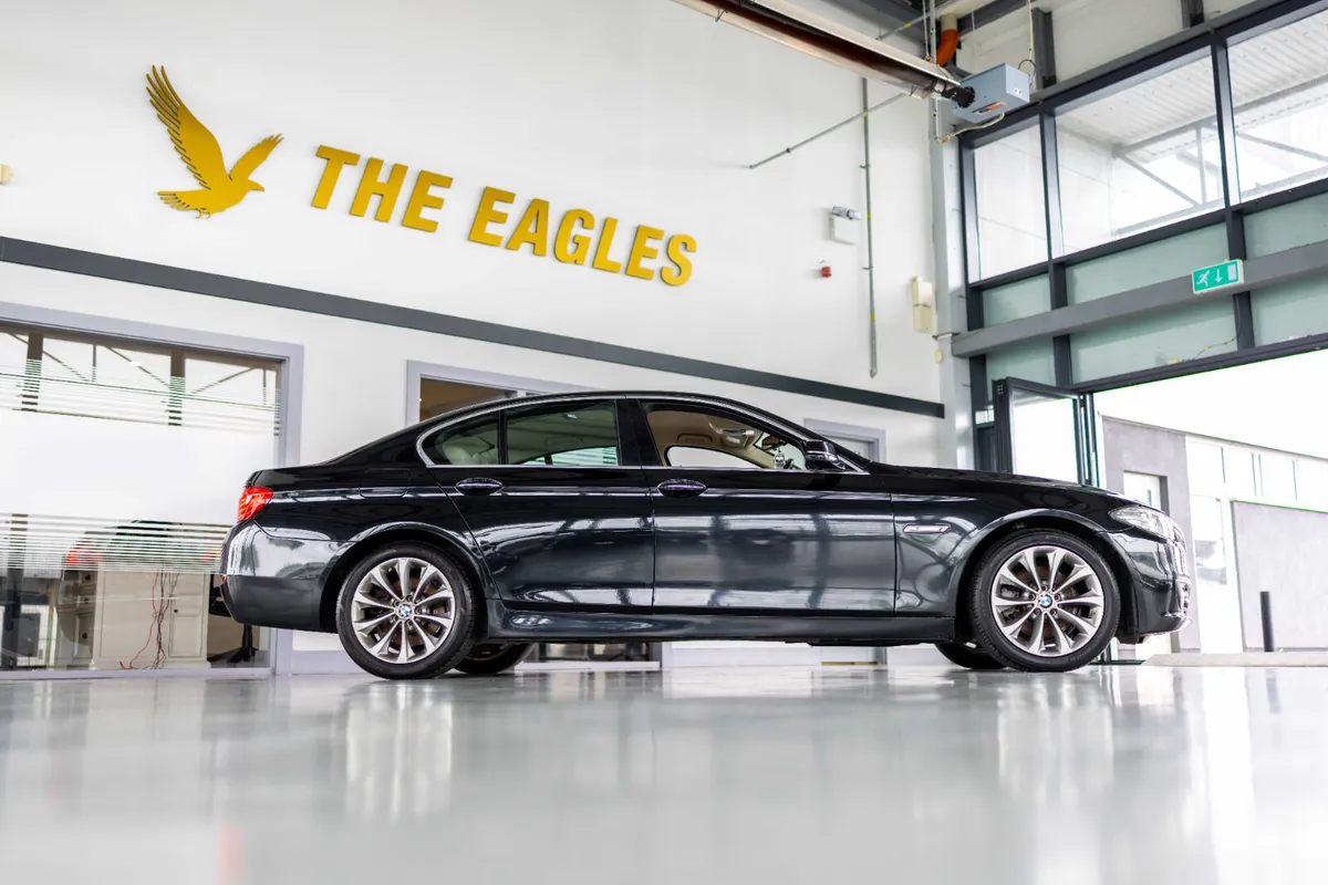 BMW 5-Series D F10 LUXURY 4DR AUTO - Image 3