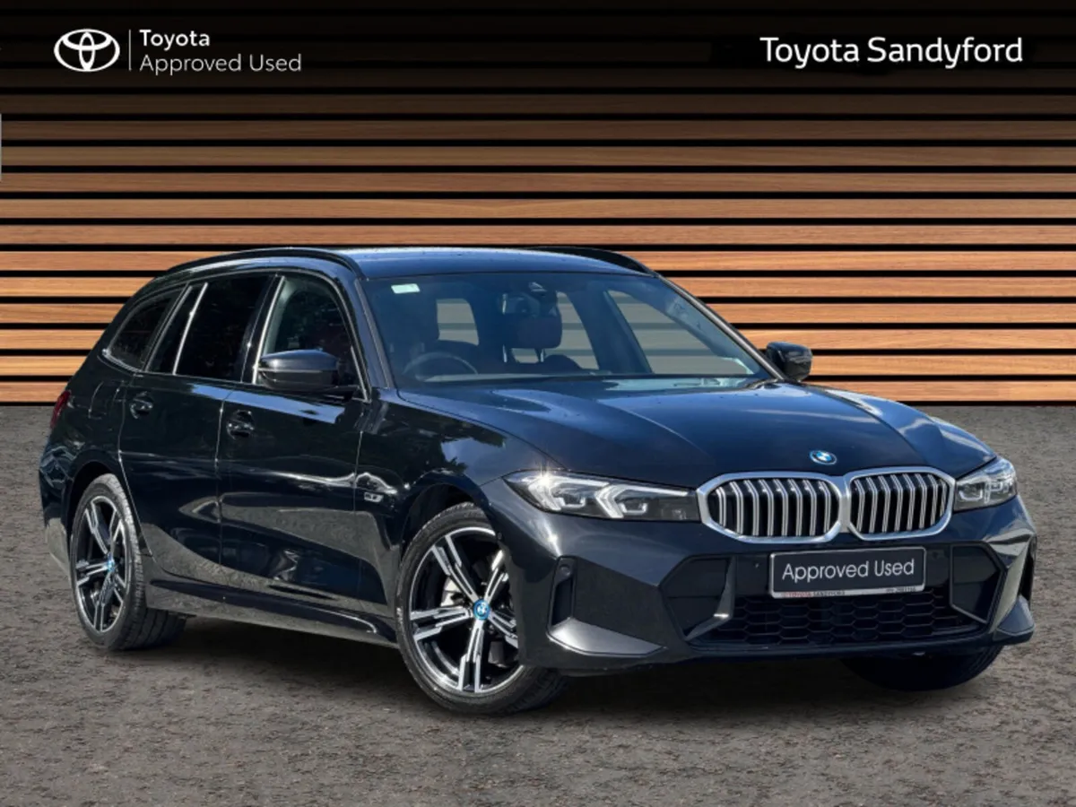 BMW 3-Series 330E M-SPORT TOURING PHEV AUTOMATIC / - Image 1