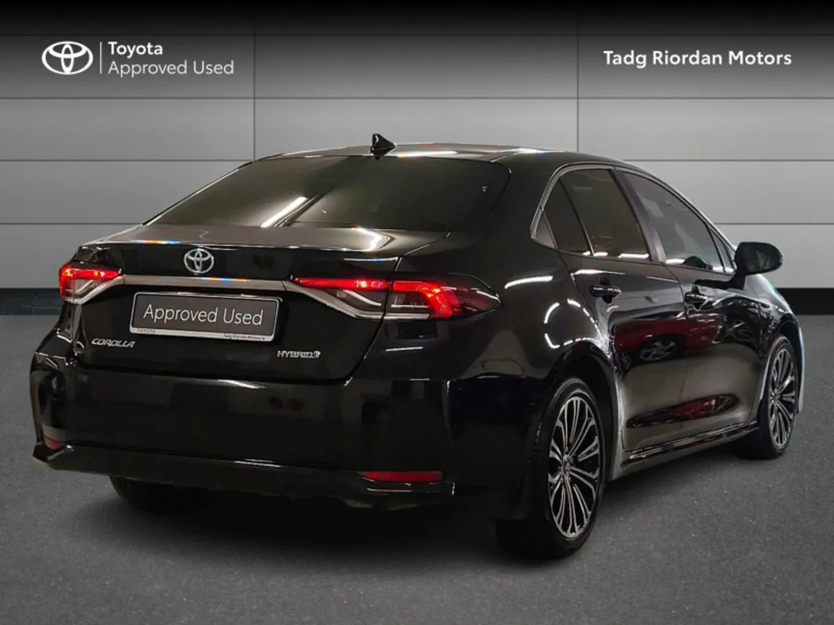 Toyota Corolla HYBRID LUNA SPORT 4DR AUTO - Image 2