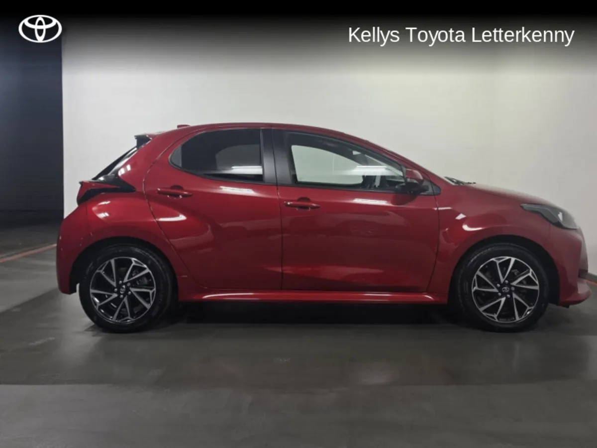 Toyota Yaris YARIS 1.5 HYBRID L/SPORT #51 - Image 3