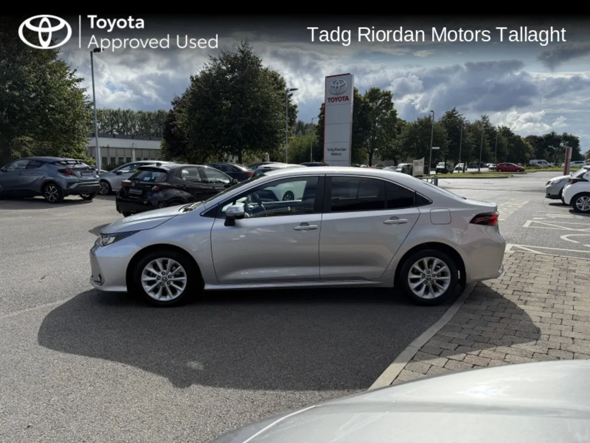 Toyota Corolla HYBRID LUNA - Image 4