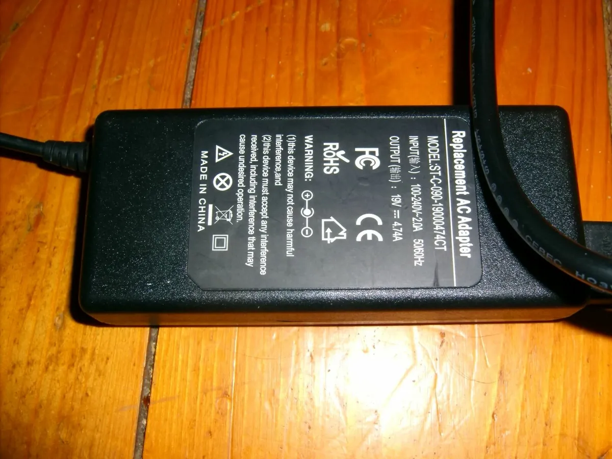 Toshiba laptop - Image 4