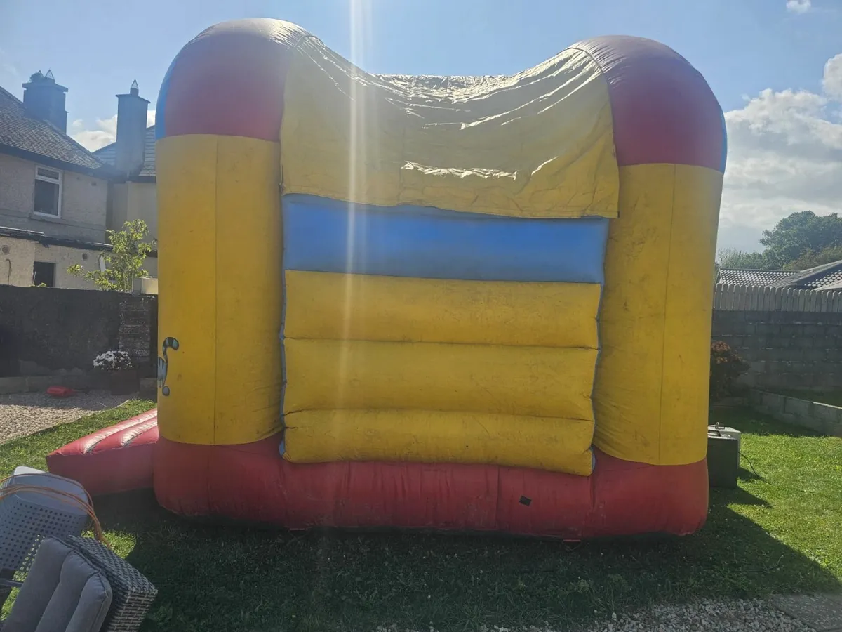 Bouncing castle - Image 4