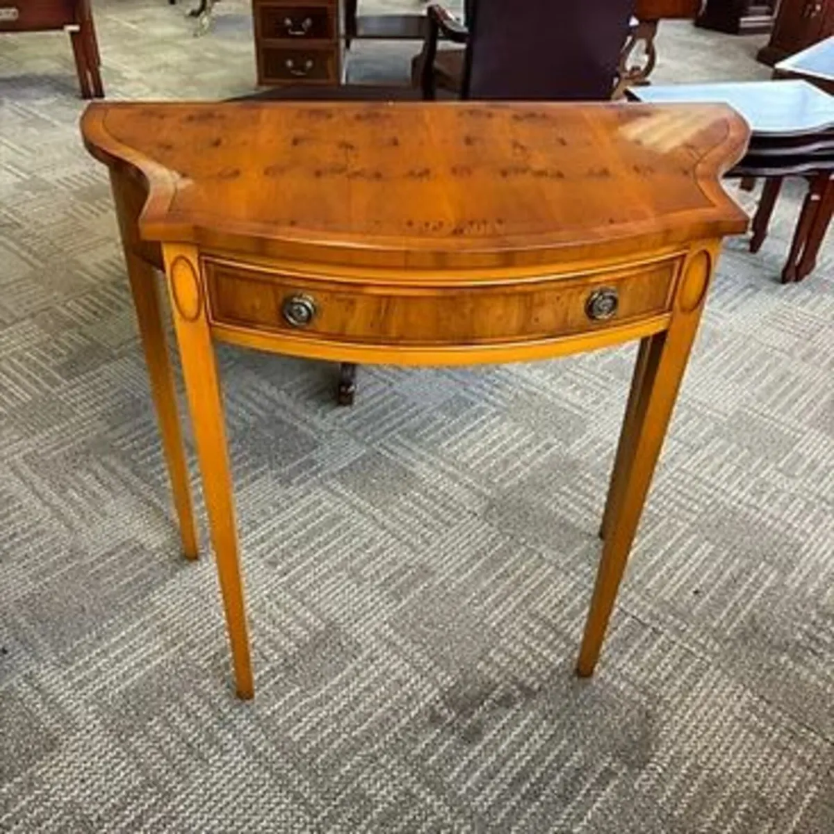 Beautiful bow front yew console table & drawer. Gr