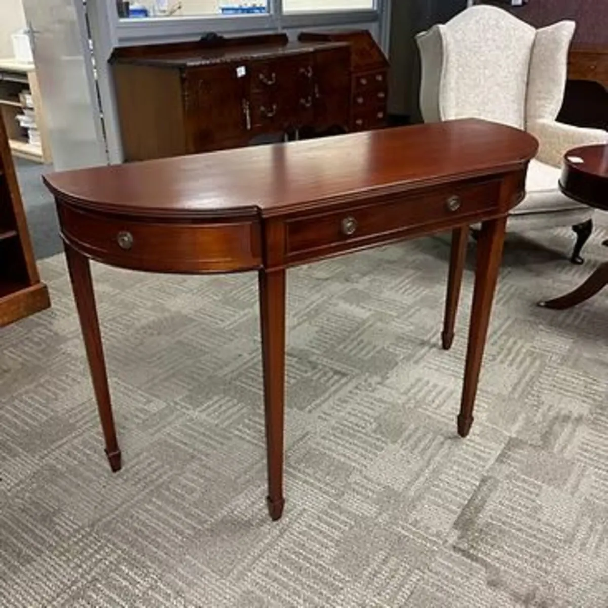 Beautiful mahogany breakfront console table. Enclo