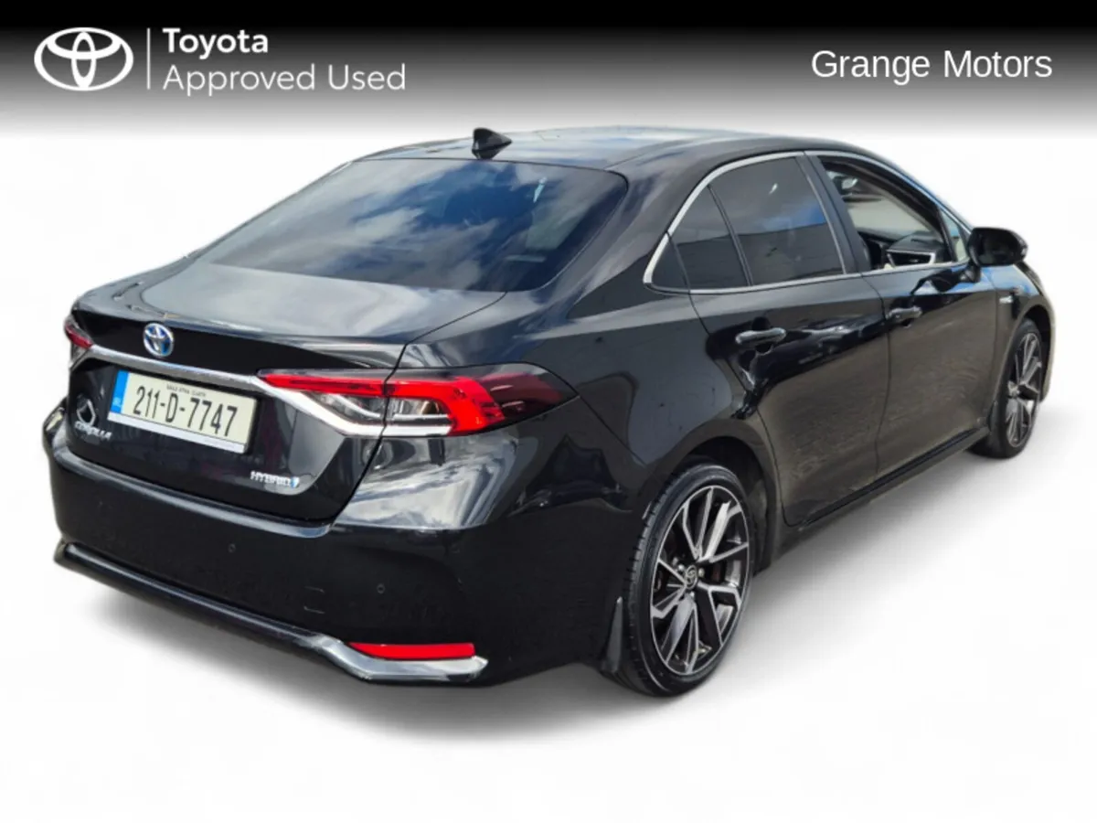 Toyota Corolla 1.8 HYBRID SOL SALOON**AS NEW** - Image 2