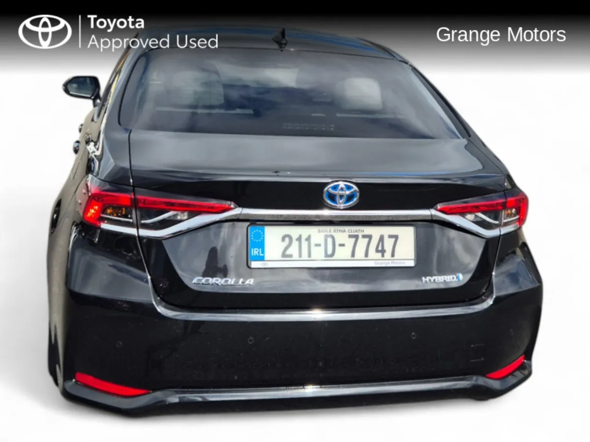 Toyota Corolla 1.8 HYBRID SOL SALOON**AS NEW** - Image 4