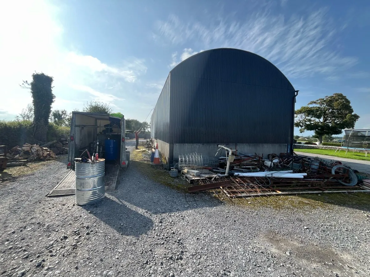 Painting farm sheds - Image 2