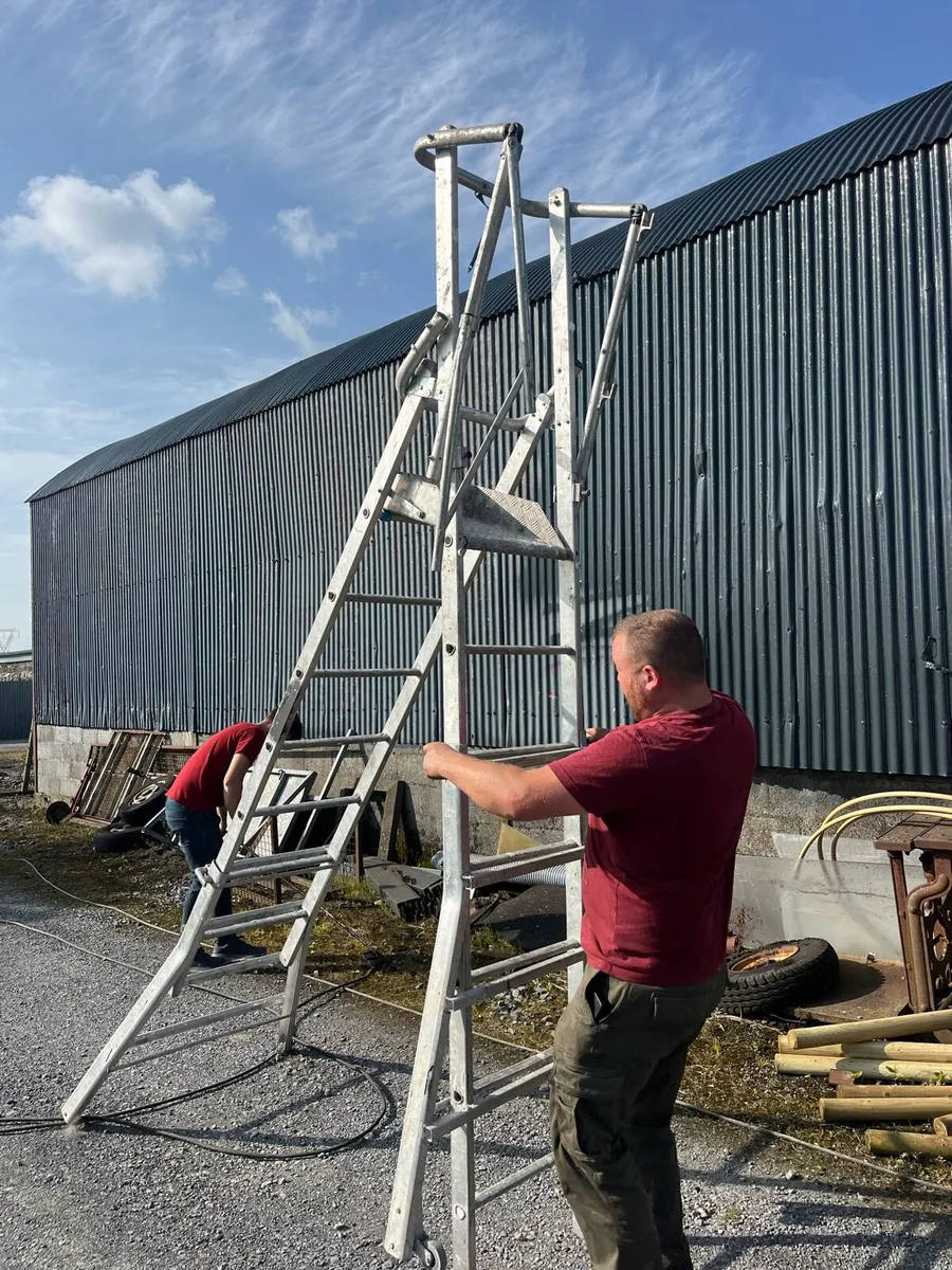 Painting farm sheds - Image 4