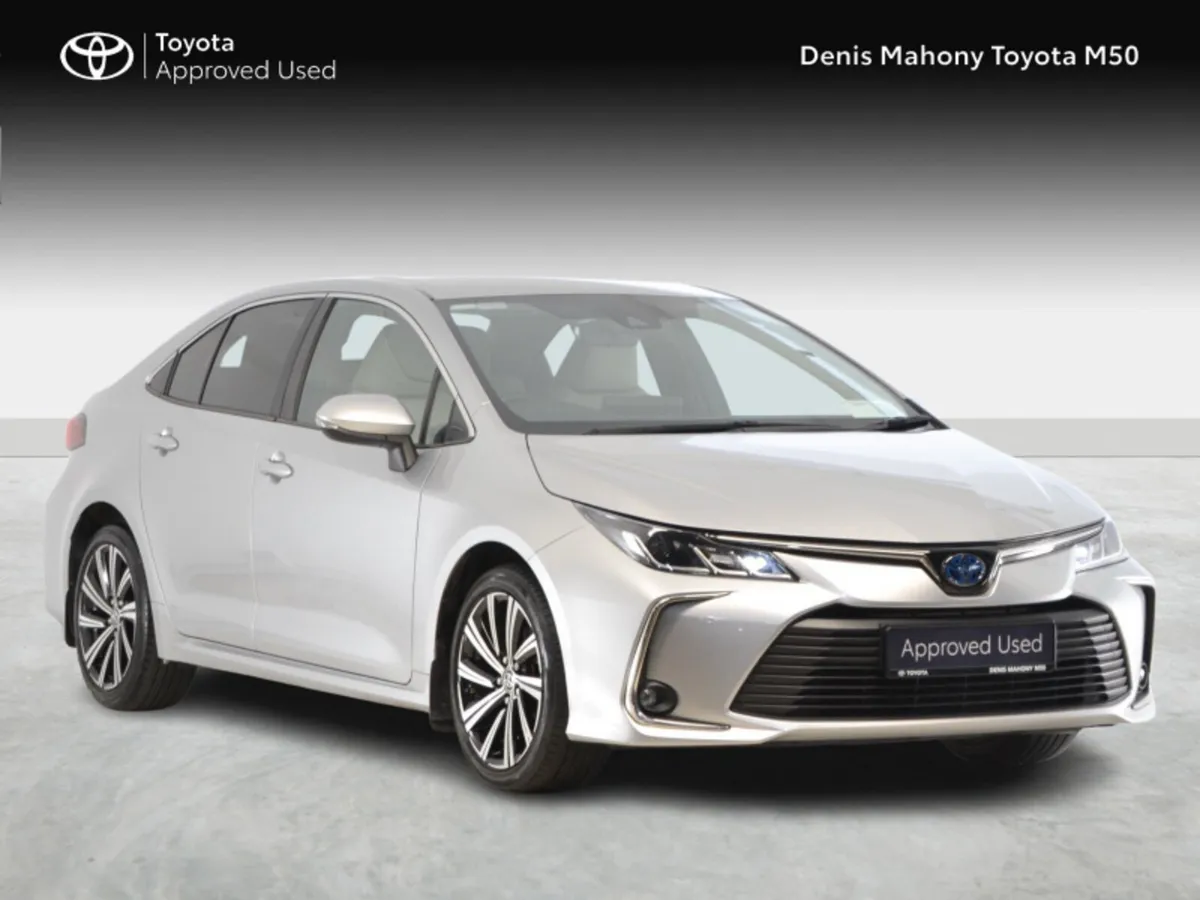 Toyota Corolla Luna Sport Saloon - Image 1