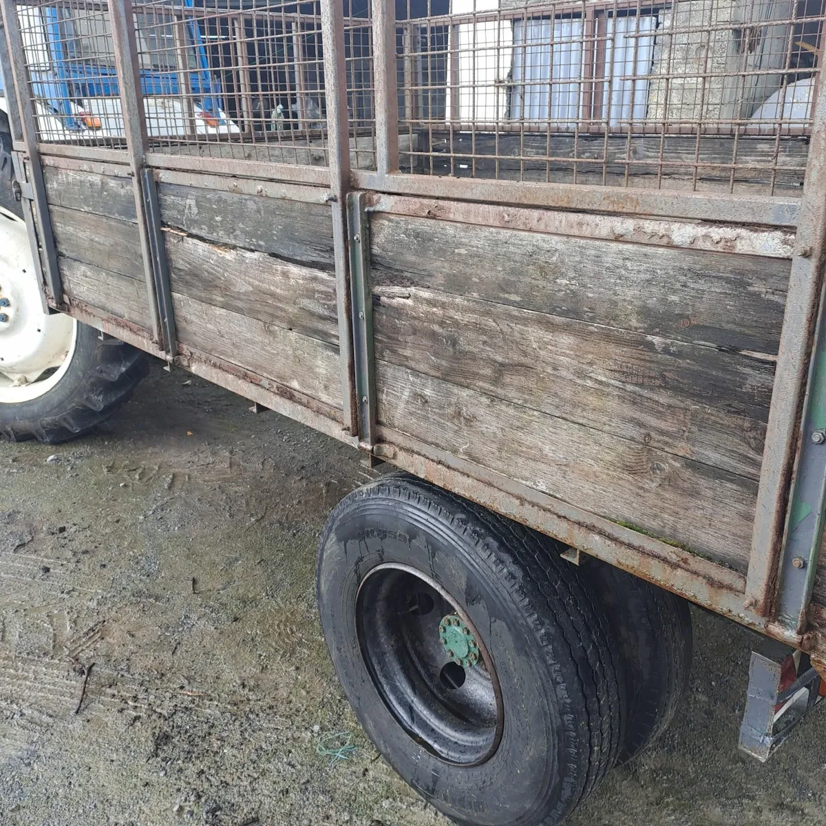 Tipping trailer - Image 4